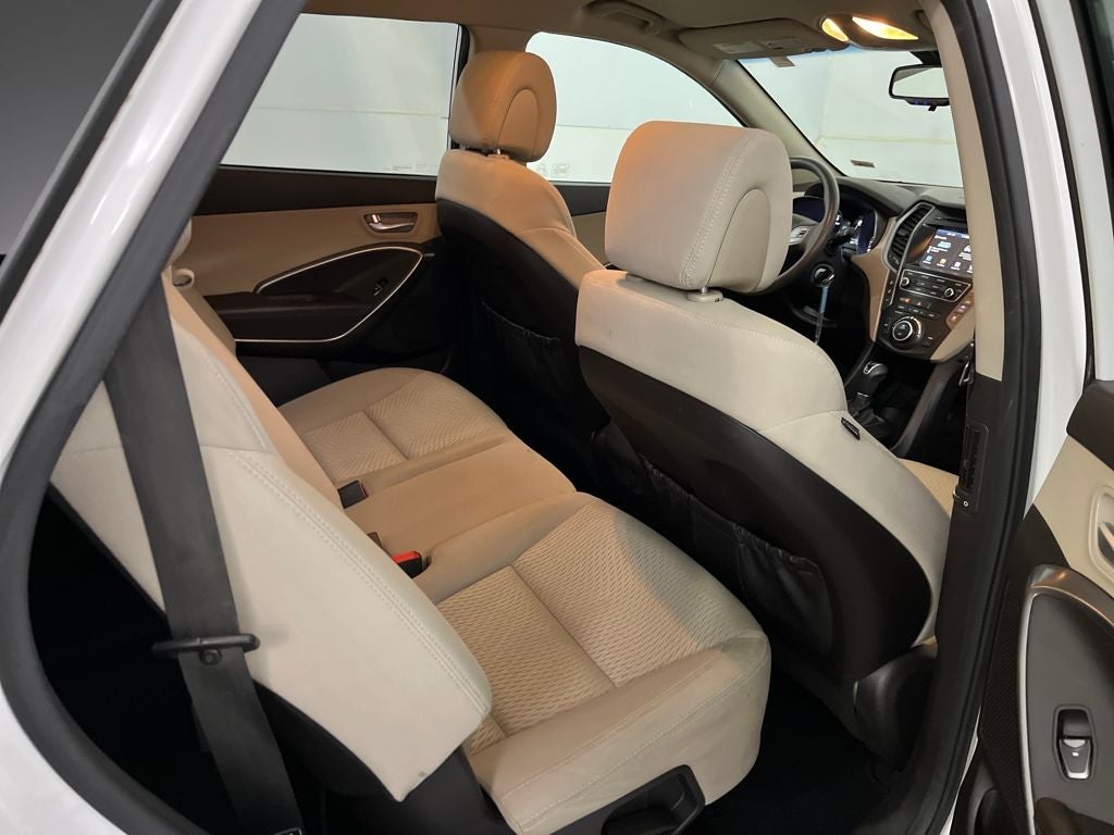 2017 Hyundai Santa Fe SE