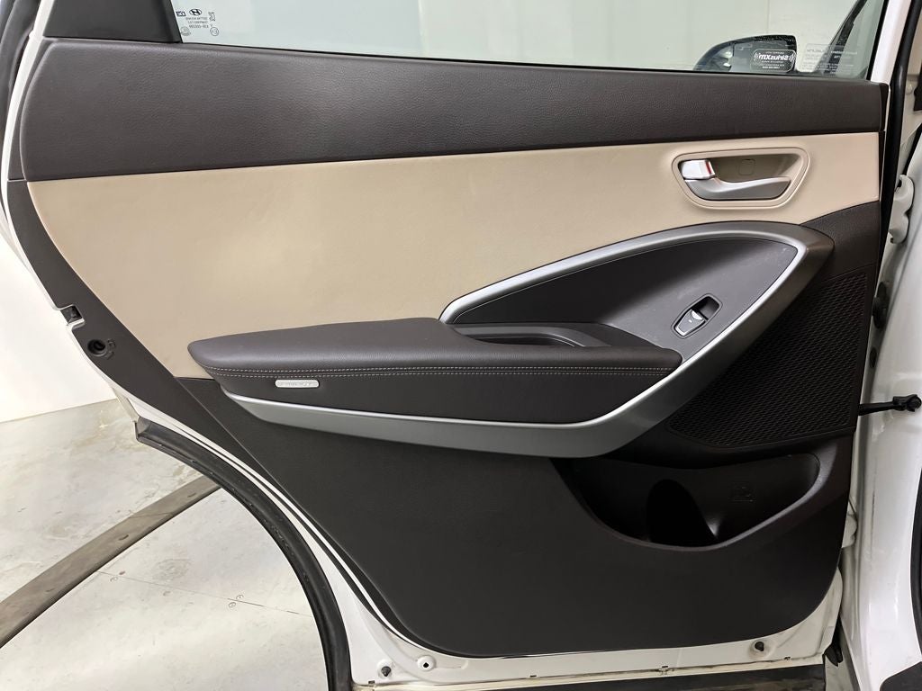 2017 Hyundai Santa Fe SE