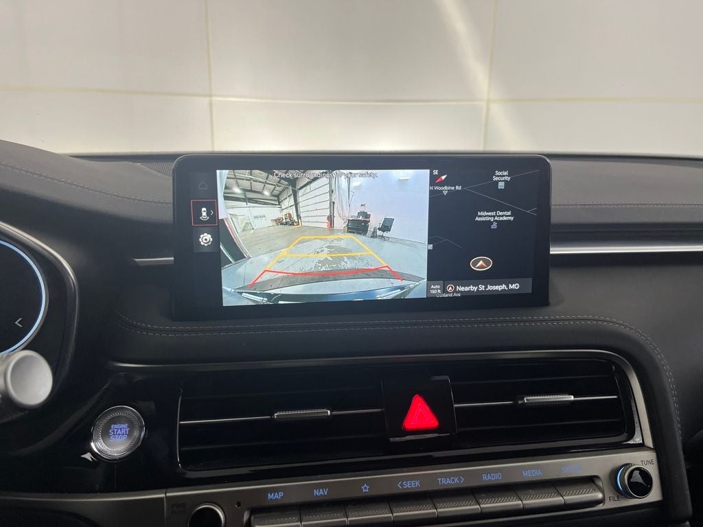 2025 Genesis G70 2.5T