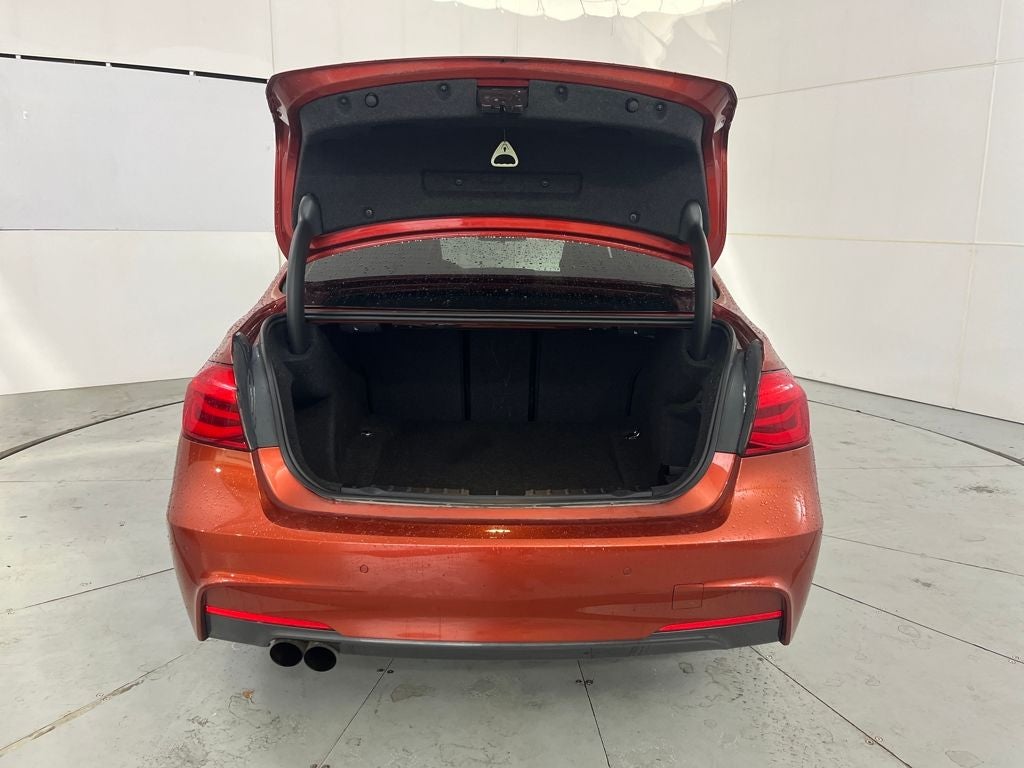 2018 BMW 3 Series 330i xDrive