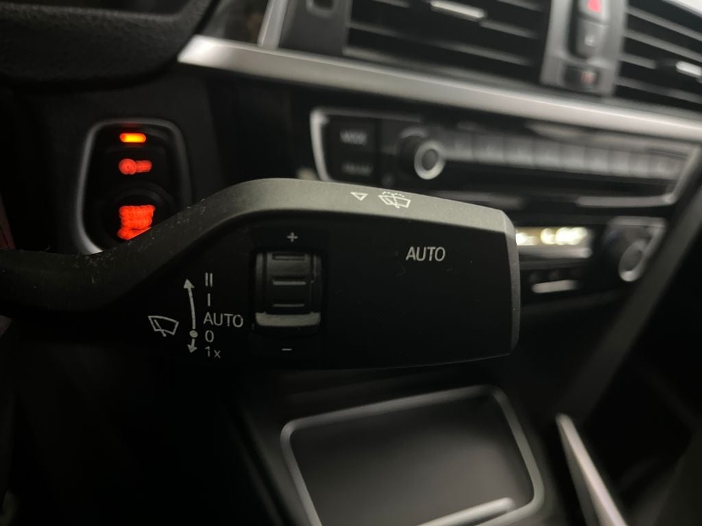 2018 BMW 3 Series 330i xDrive