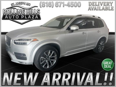 2017 Volvo XC90 T6 Momentum