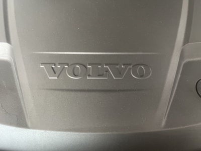 2017 Volvo XC90 T6 Momentum