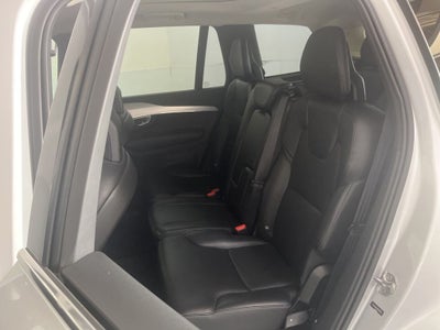 2017 Volvo XC90 T6 Momentum