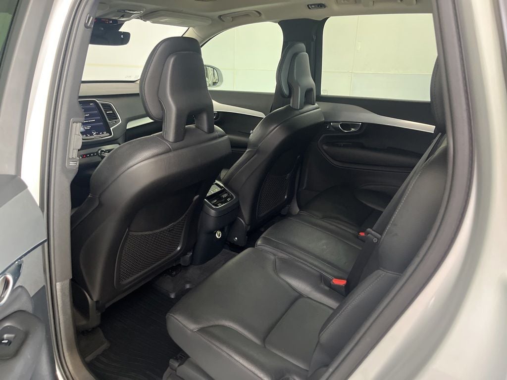 2017 Volvo XC90 T6 Momentum