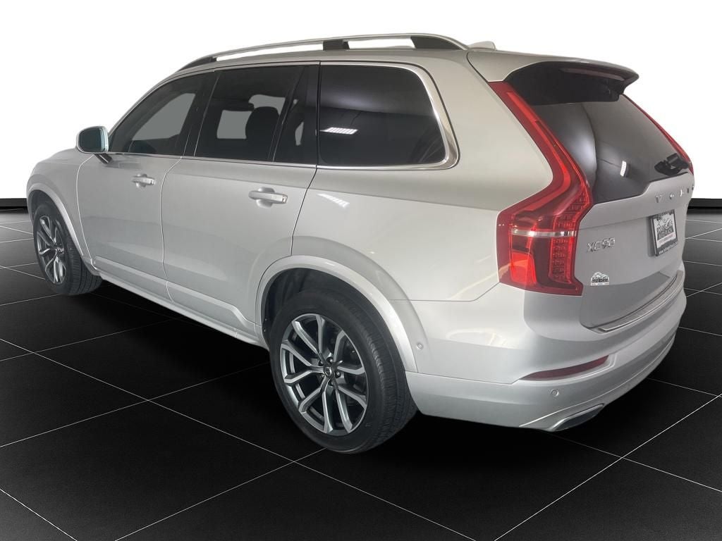2017 Volvo XC90 T6 Momentum