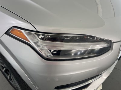 2017 Volvo XC90 T6 Momentum