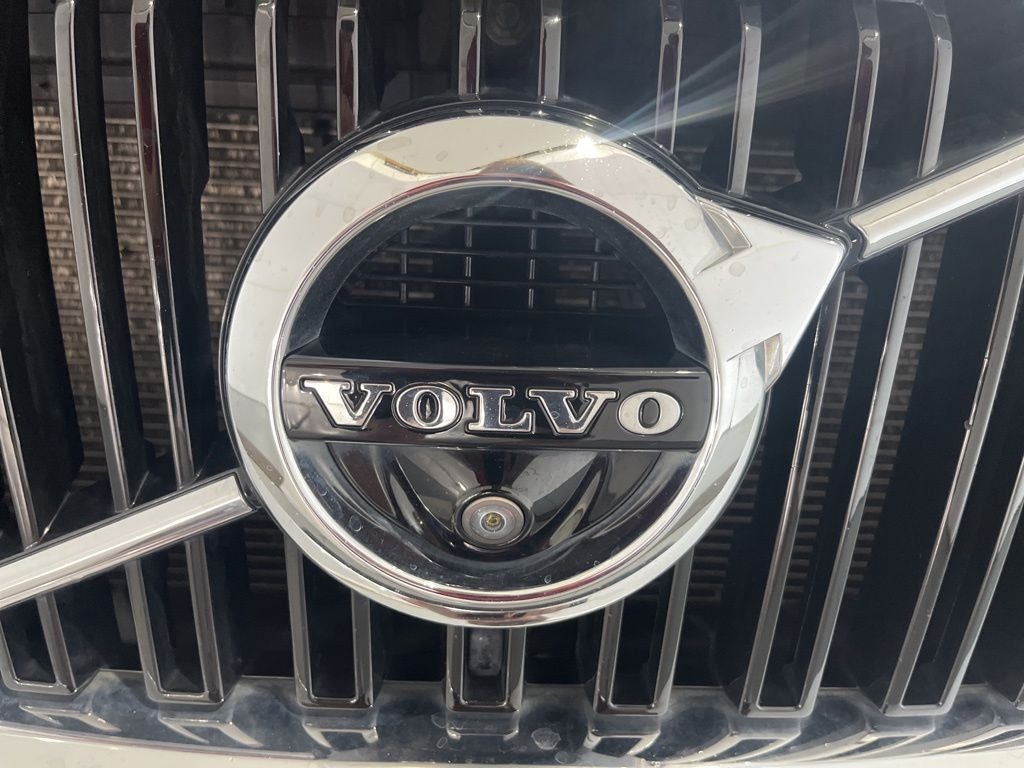 2017 Volvo XC90 T6 Momentum