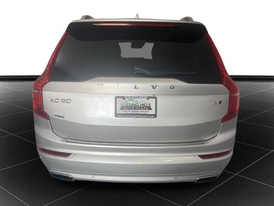 2017 Volvo XC90 T6 Momentum
