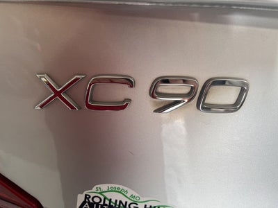 2017 Volvo XC90 T6 Momentum