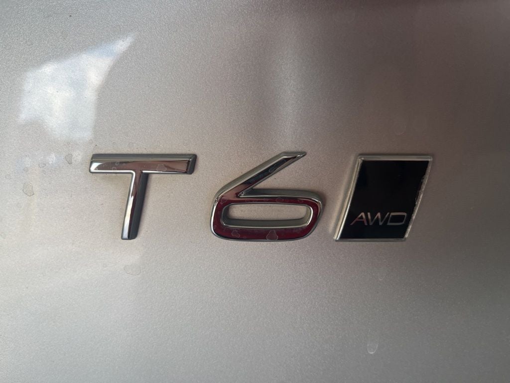 2017 Volvo XC90 T6 Momentum