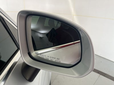 2017 Volvo XC90 T6 Momentum