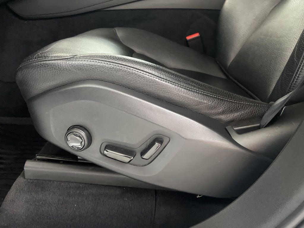2017 Volvo XC90 T6 Momentum
