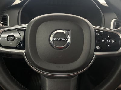2017 Volvo XC90 T6 Momentum