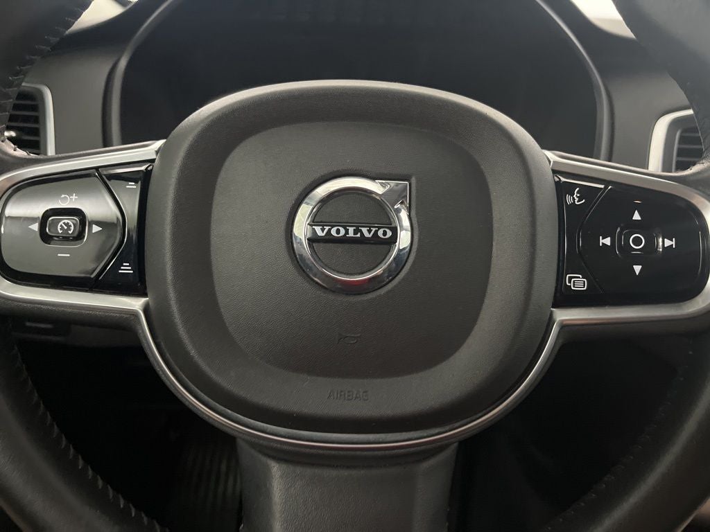 2017 Volvo XC90 T6 Momentum
