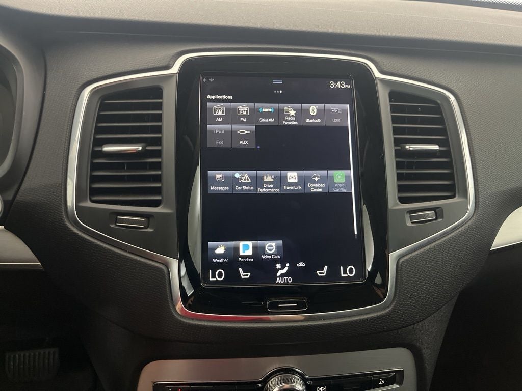 2017 Volvo XC90 T6 Momentum