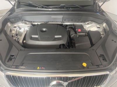 2017 Volvo XC90 T6 Momentum