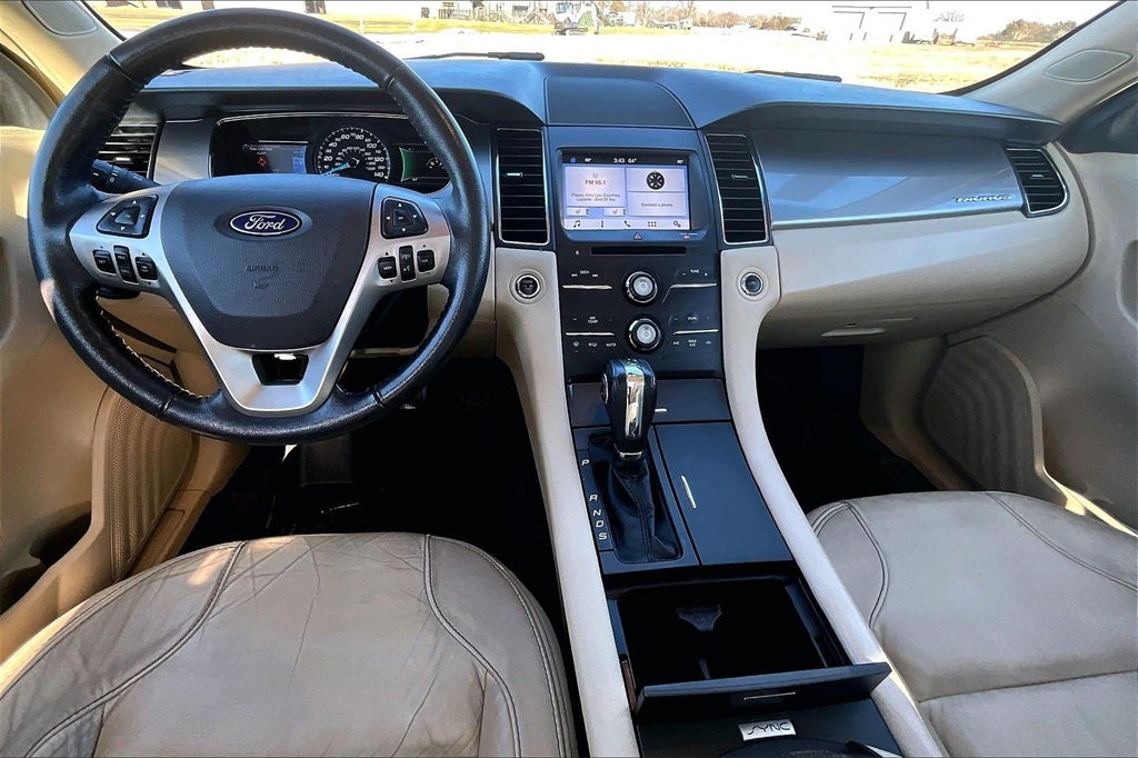 2017 Ford Taurus SEL