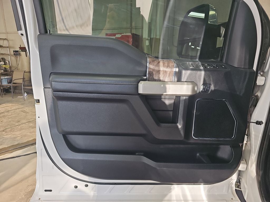 2017 Ford F-350SD Lariat