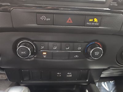 2024 Nissan Frontier SV