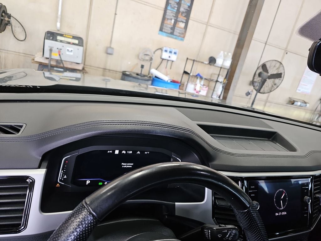 2022 Volkswagen Atlas Cross Sport 3.6L V6 SEL R-Line