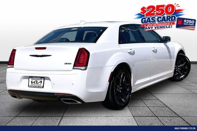 2022 Chrysler 300 Touring