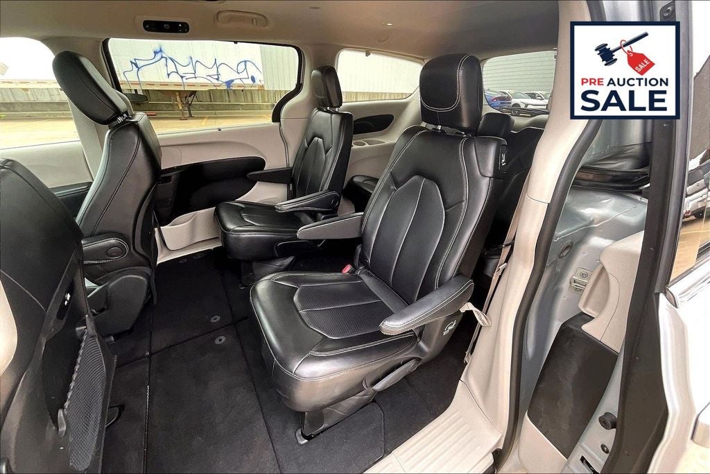 2023 Chrysler Pacifica Touring L