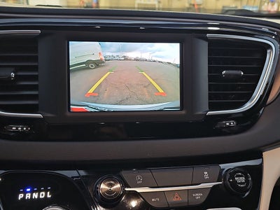 2023 Chrysler Voyager LX