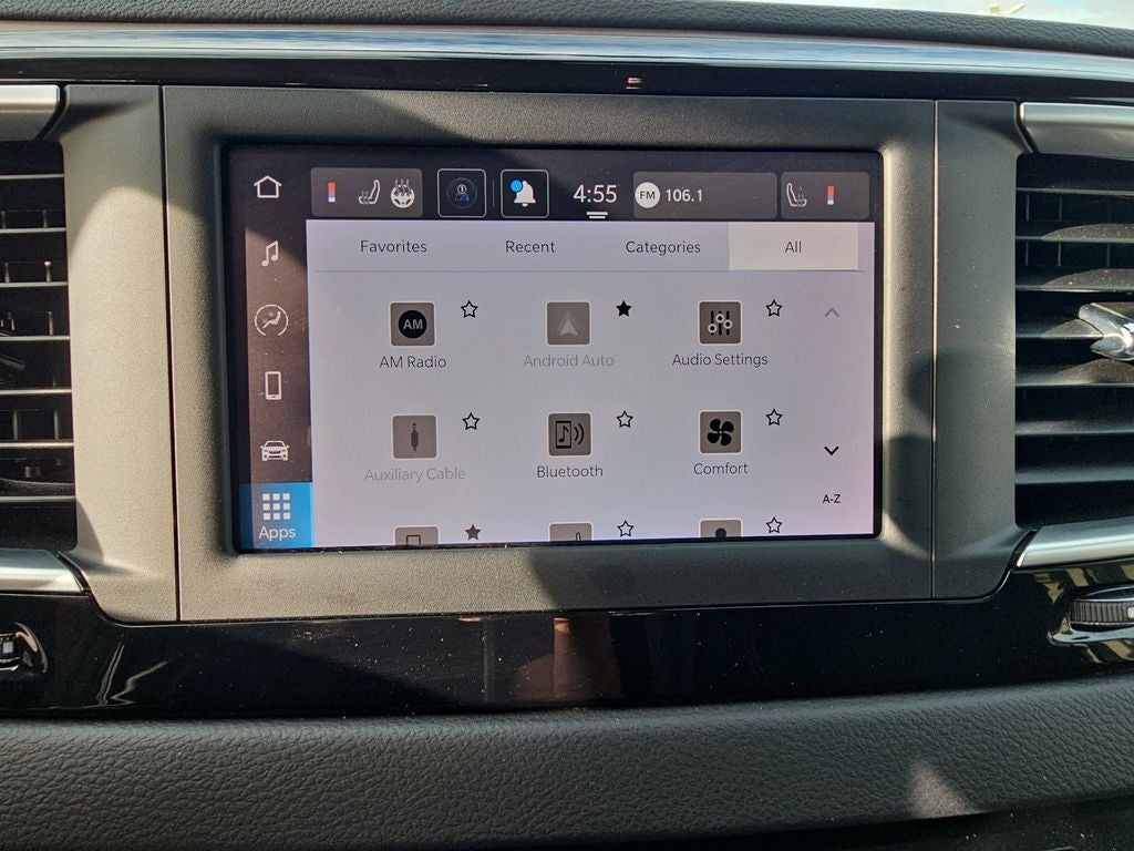 2024 Chrysler Voyager LX