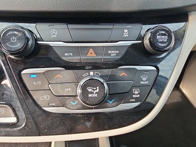 2024 Chrysler Voyager LX