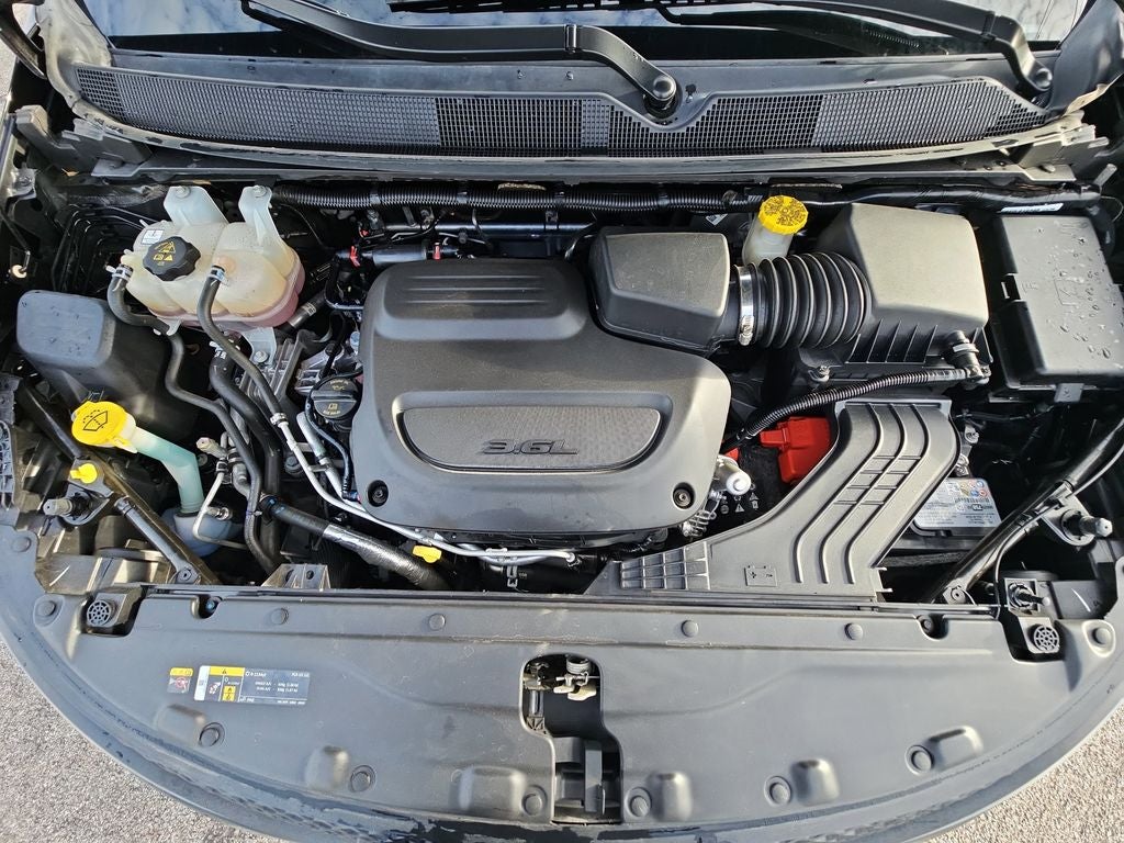 2024 Chrysler Voyager LX