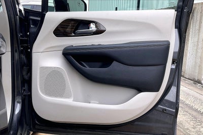 2023 Chrysler Pacifica Hybrid Limited