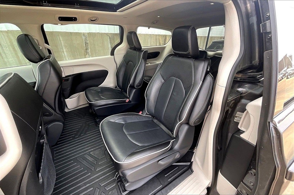 2023 Chrysler Pacifica Hybrid Limited