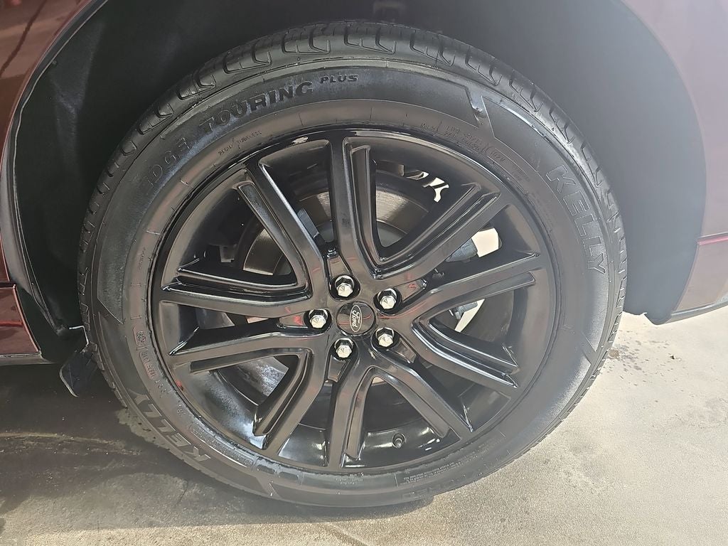 2022 Ford Edge ST Line