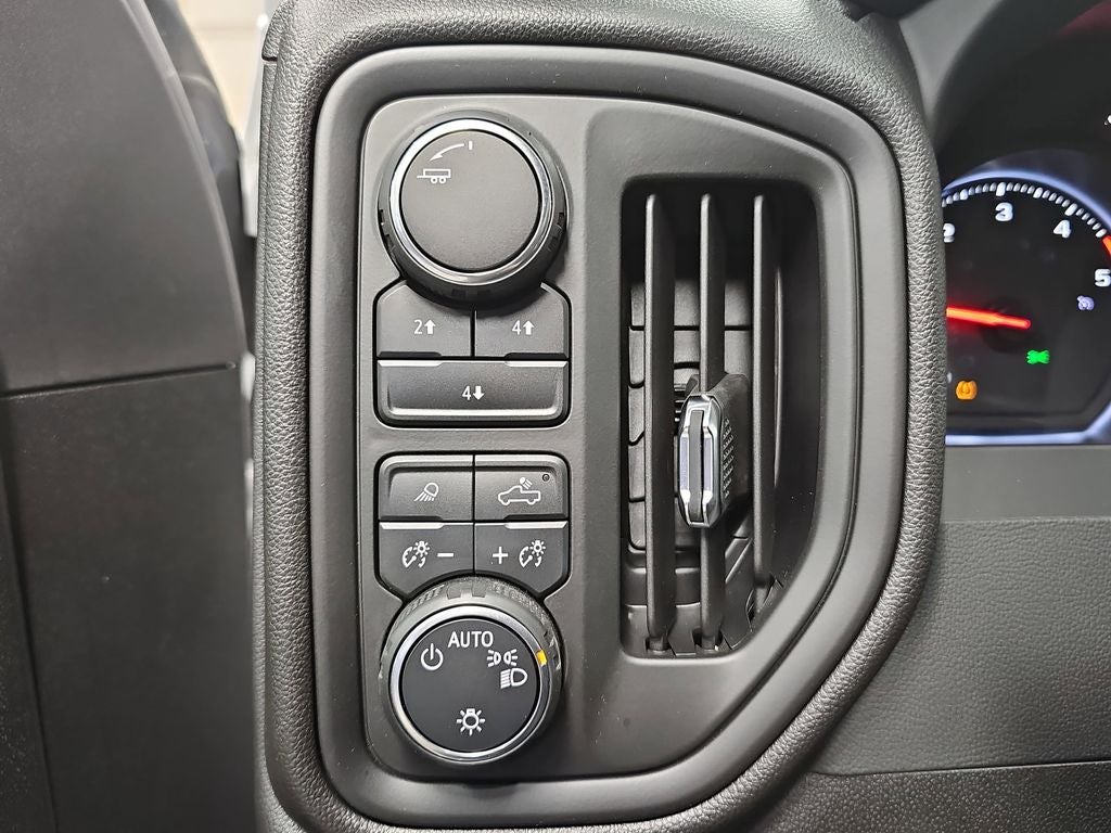 2024 Chevrolet Silverado 2500HD Custom