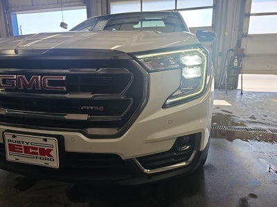 2022 GMC Terrain AT4