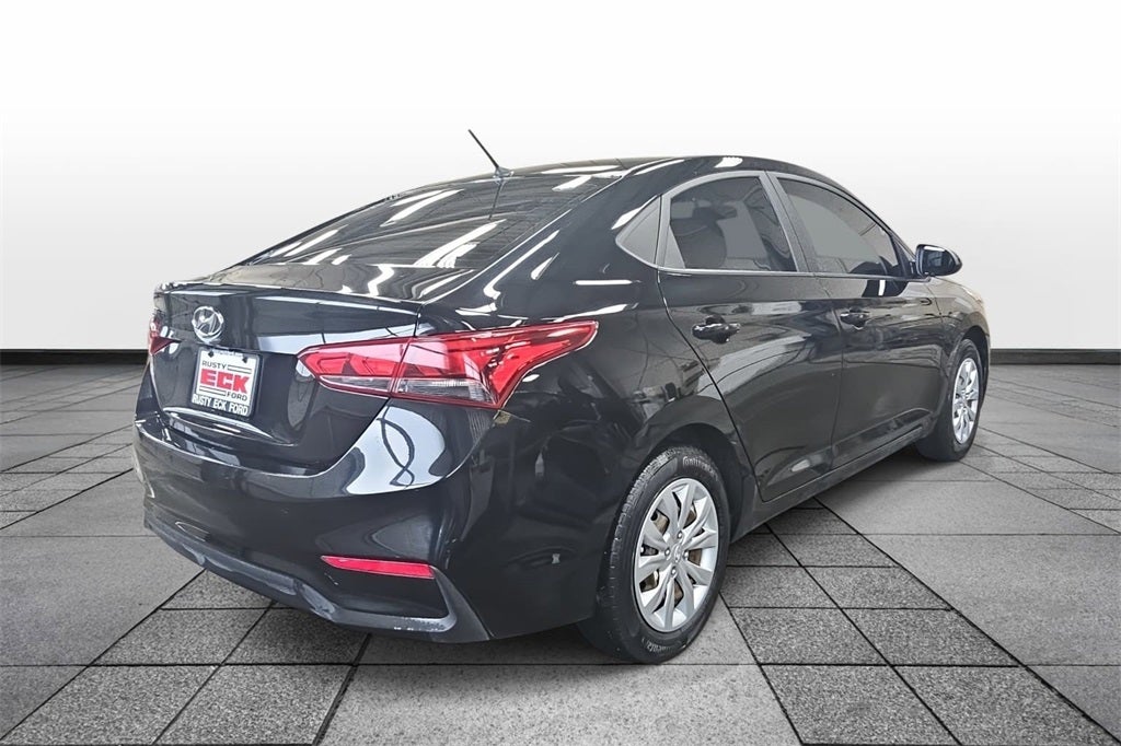 2022 Hyundai Accent SE