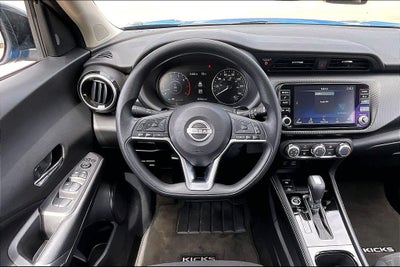 2023 Nissan Kicks SV