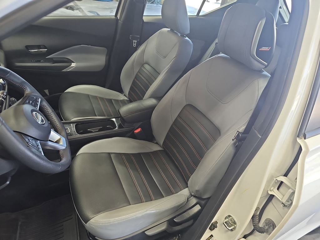 2022 Nissan Kicks SR