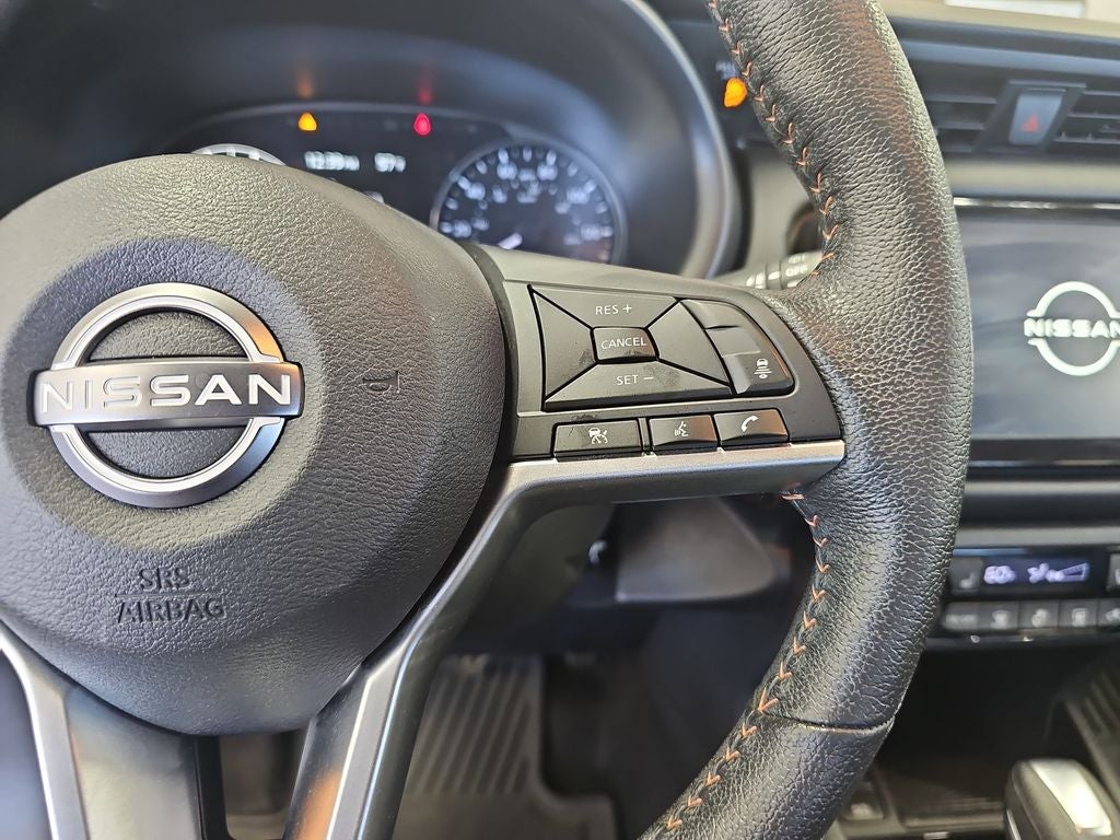 2022 Nissan Kicks SR