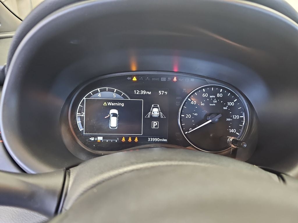 2022 Nissan Kicks SR