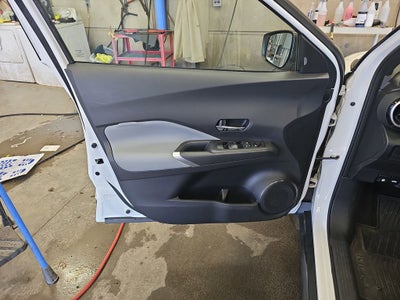 2022 Nissan Kicks SR