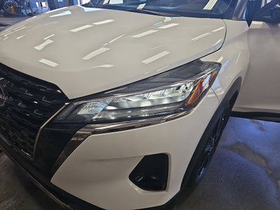 2022 Nissan Kicks SR