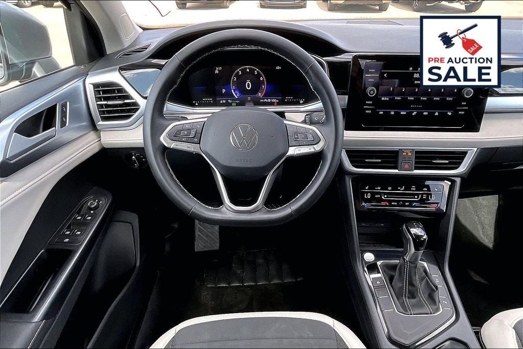 2025 Volkswagen Taos 1.5T SE