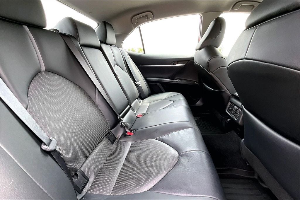 2023 Toyota Camry Hybrid XLE