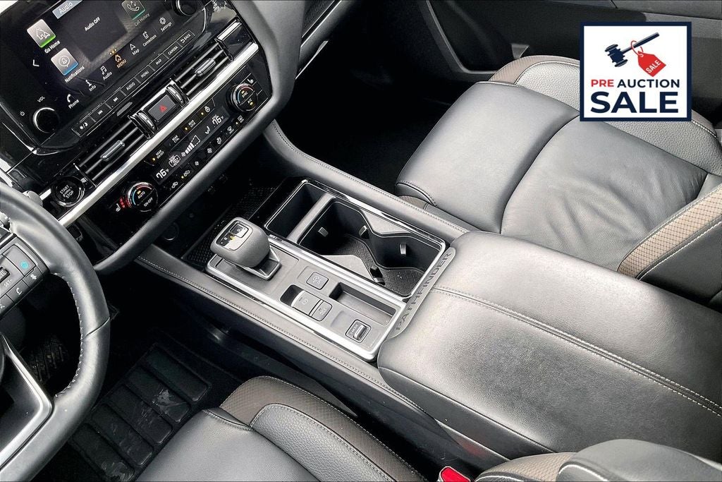 2025 Nissan Pathfinder SL