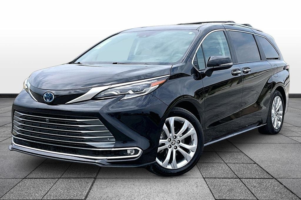 2024 Toyota Sienna Platinum 7 Passenger