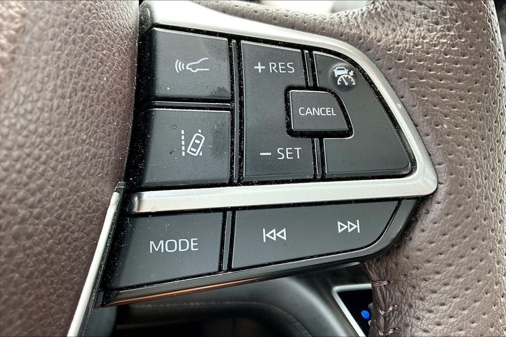 2024 Toyota Sienna Platinum 7 Passenger