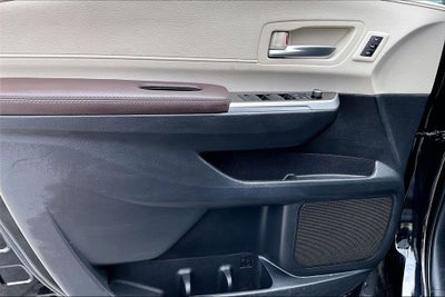 2024 Toyota Sienna Platinum 7 Passenger