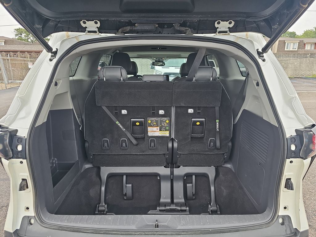 2021 Toyota Sienna XLE 7 Passenger
